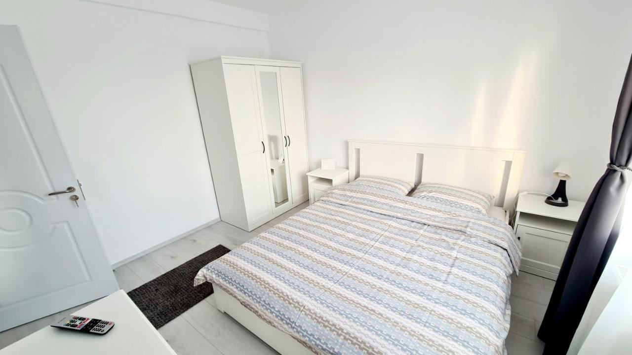 Belle Apartments - Central Pitesti Bagian luar foto